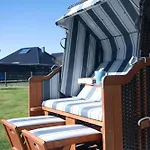 Friese24 Feriehus *